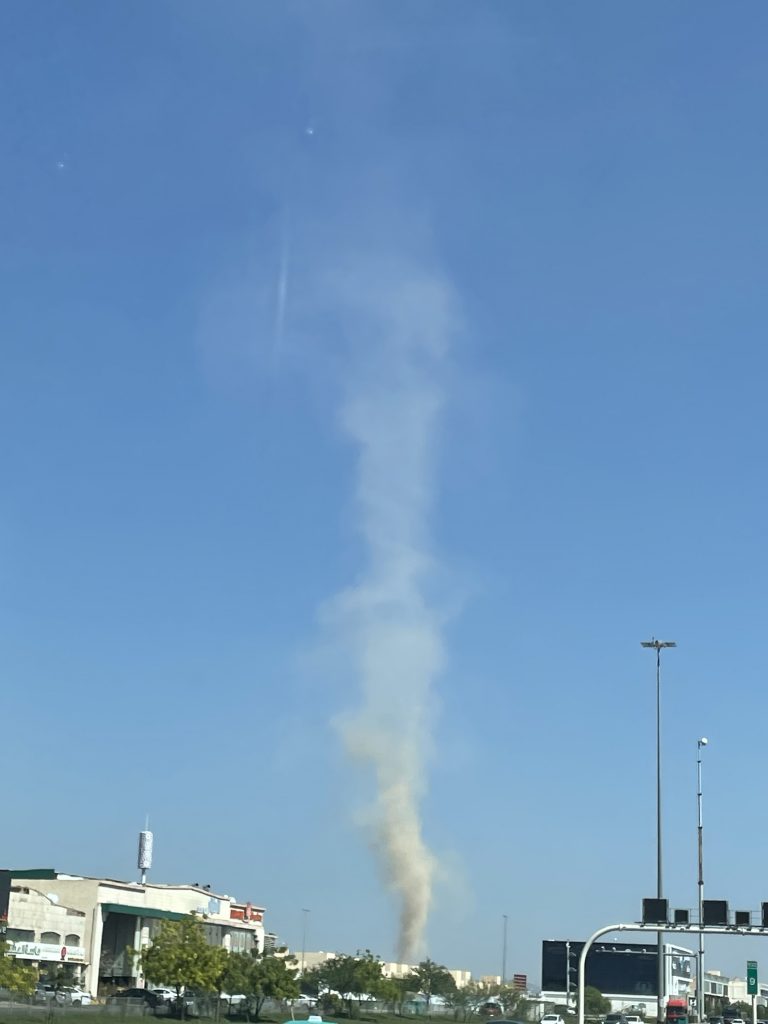 small sandstorm in saudi